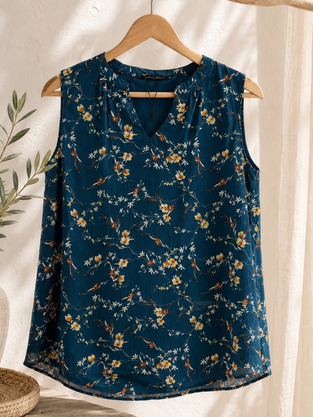 ✨ Papermoon Sleeveless Top Floral Blouse Size S ✨